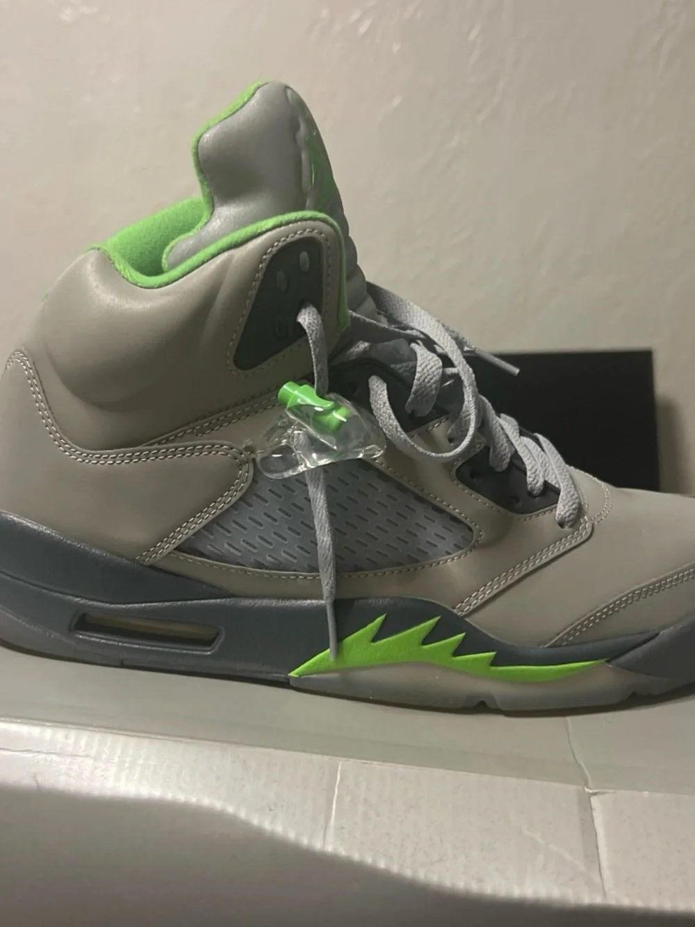 Shoe box label